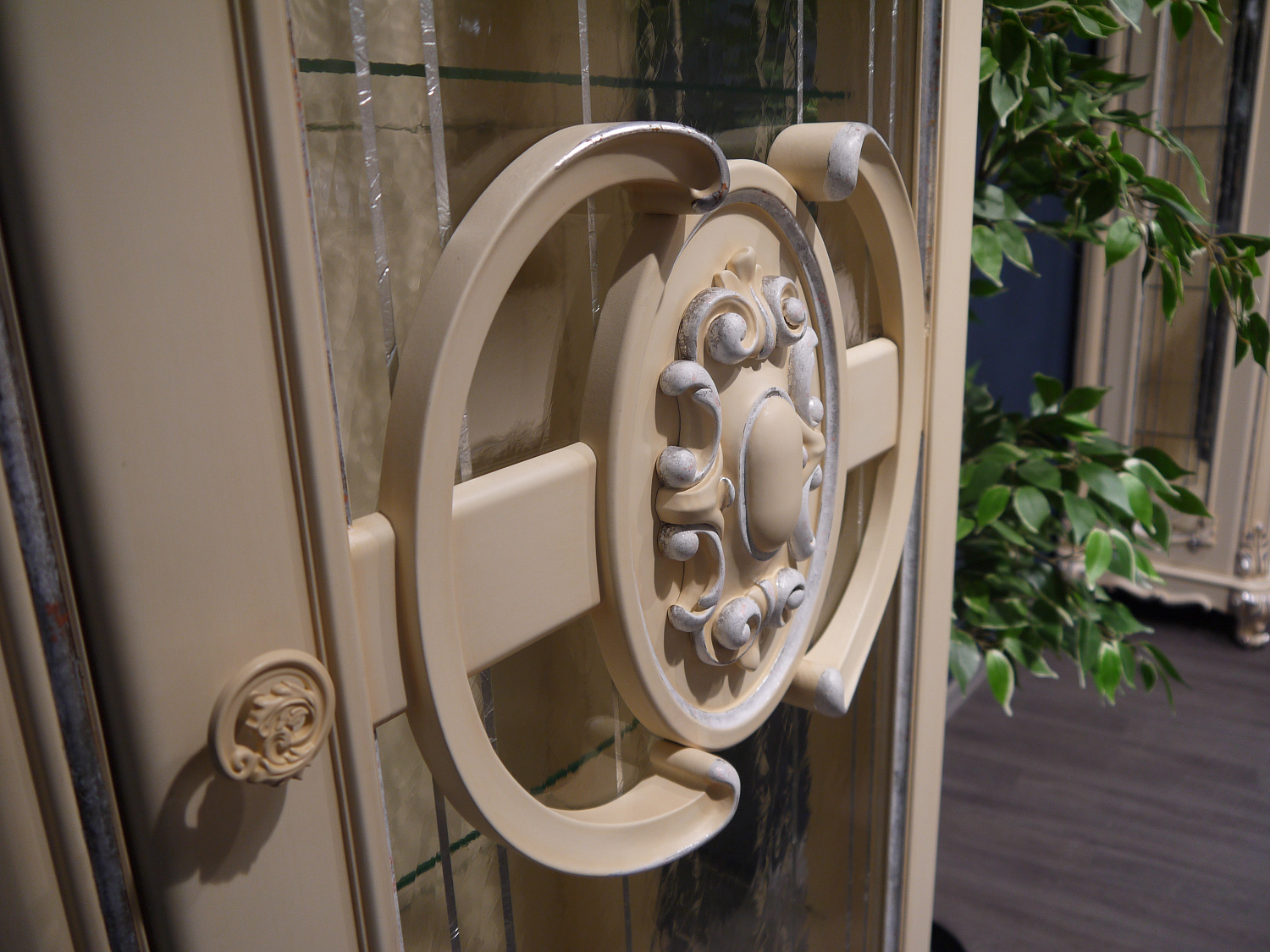 Кухонный гарнитур на заказ ГАУДИ кухня