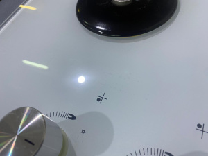 №17 Встраиваемая газовая варочная панель Midea Q404GFD-WH