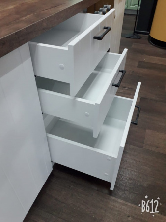 Кухонный гарнитур на заказ Шале+Элемент Р