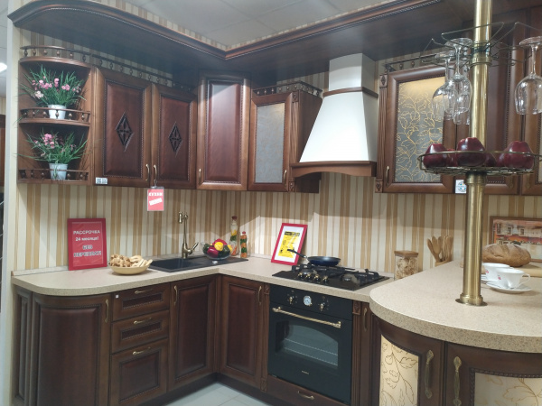 Кухонный гарнитур на заказ Парма Д