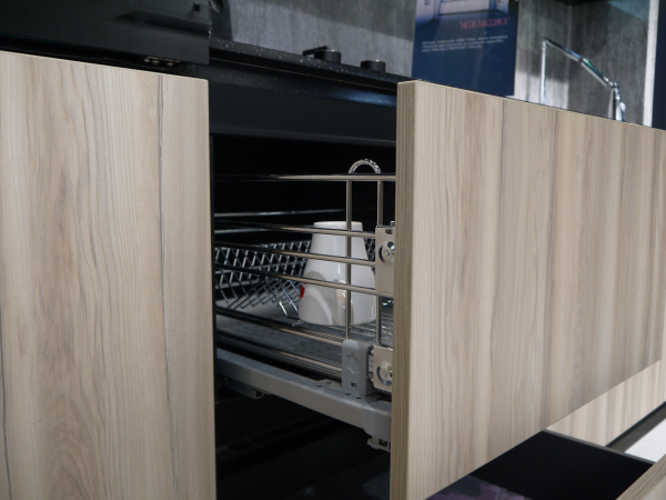 Кухонный гарнитур на заказ Глосс Гола