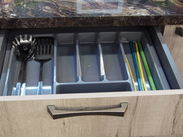 Кухонный гарнитур на заказ Элемент М