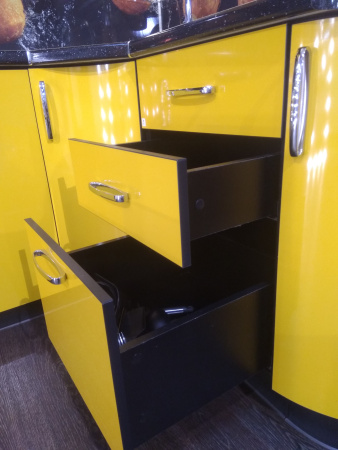 Кухонный гарнитур на заказ Экспрессия М