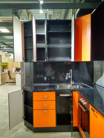 Кухонный гарнитур на заказ Экспрессия (Трио)