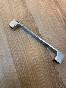 №5, Ручка мебельная noNAME RS-47-1 хром, черный, в наличии -  1 шт  Металл, , Новый