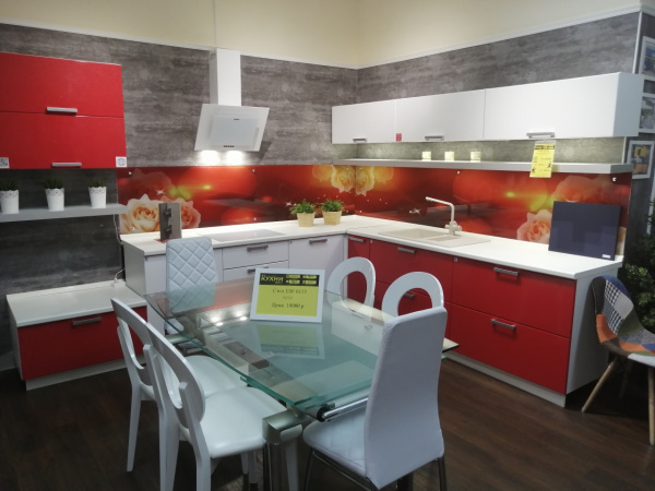 Кухонный гарнитур на заказ Чарли (архив)