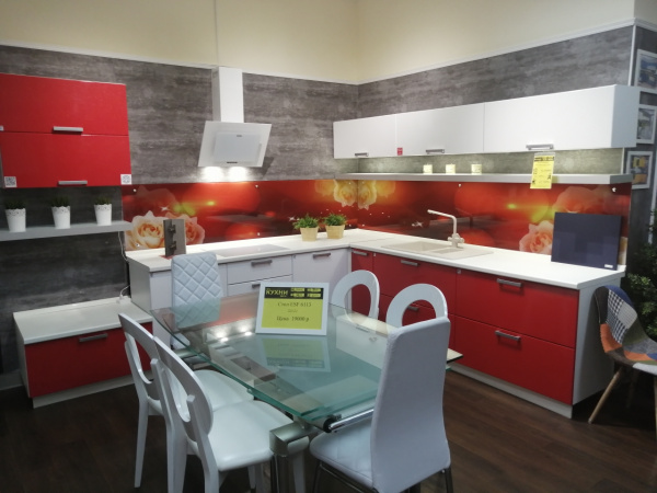 Кухонный гарнитур на заказ Чарли (архив)