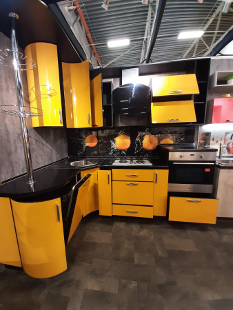 Кухонный гарнитур на заказ Экспрессия М